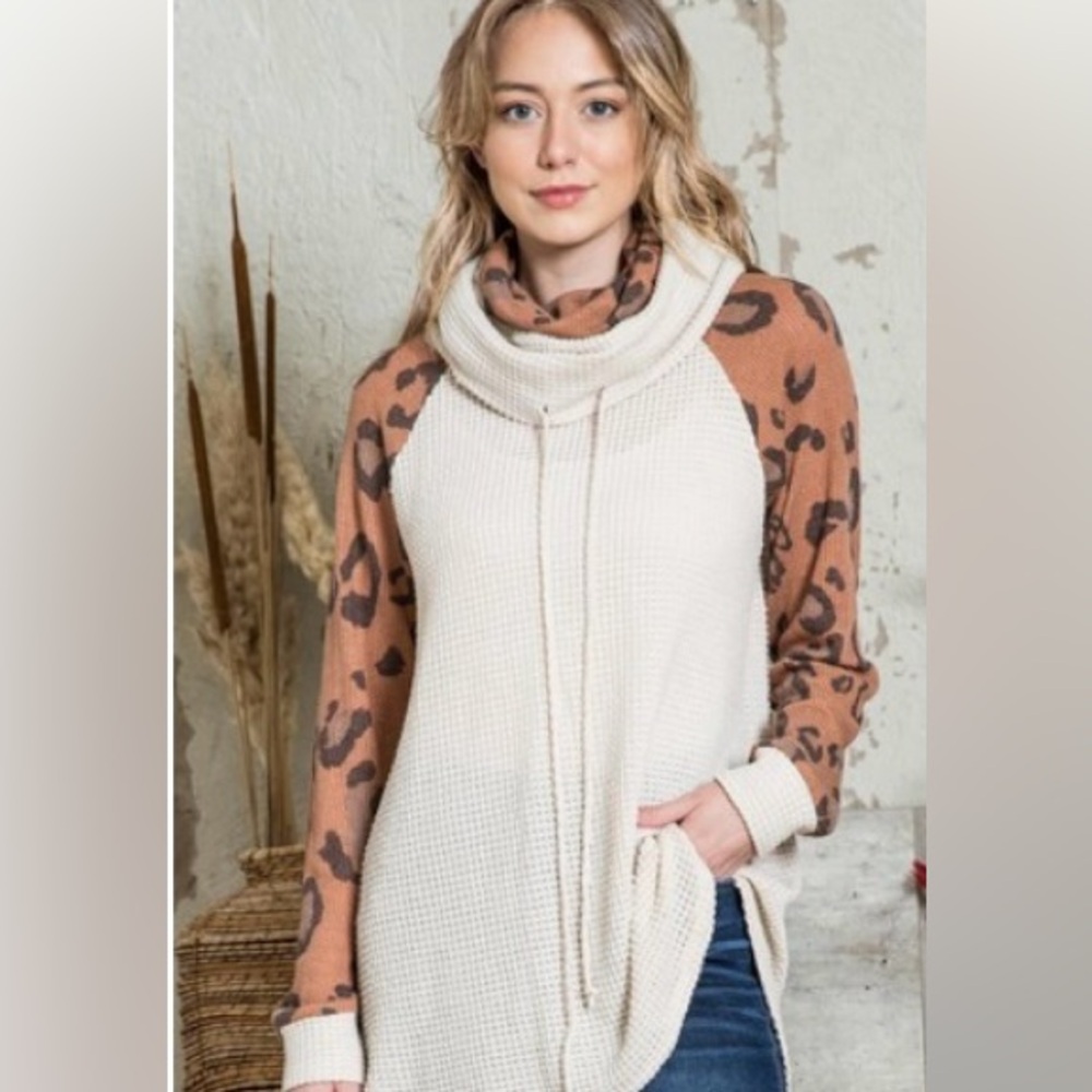 NEW! Women’s Waffle Knit Animal Sleeve Mockneck!